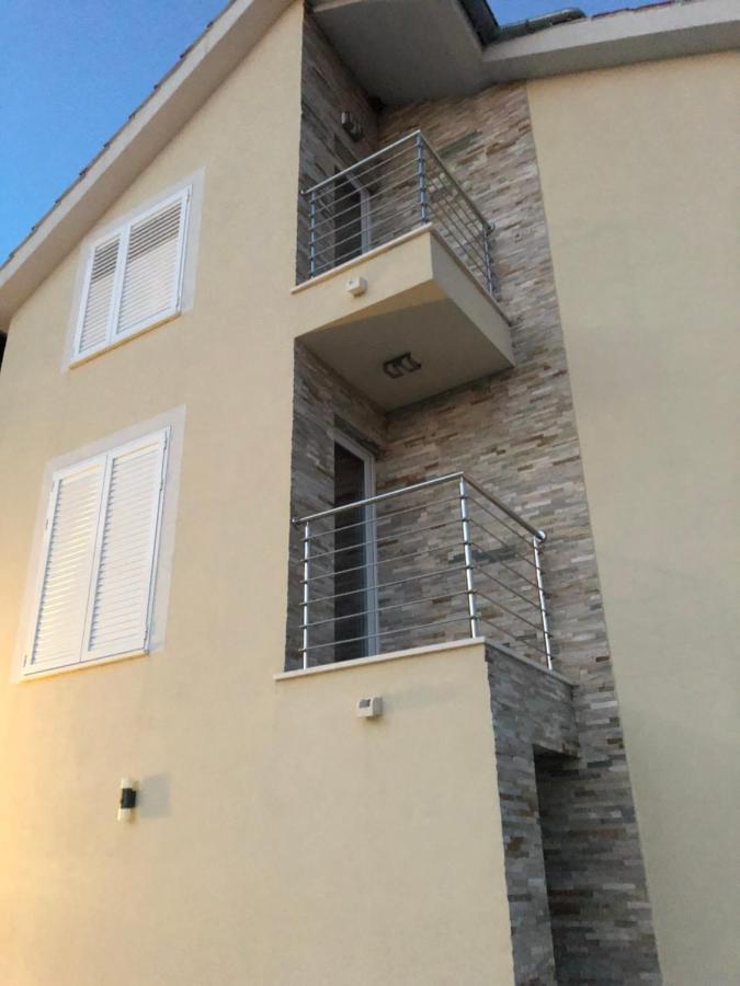 Amore Apatmani Celina Exterior foto